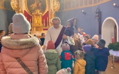 Hl. Familie Au  Segnung der vielen Kinder